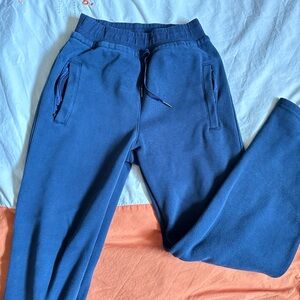 Men’s navy sweatpants size L